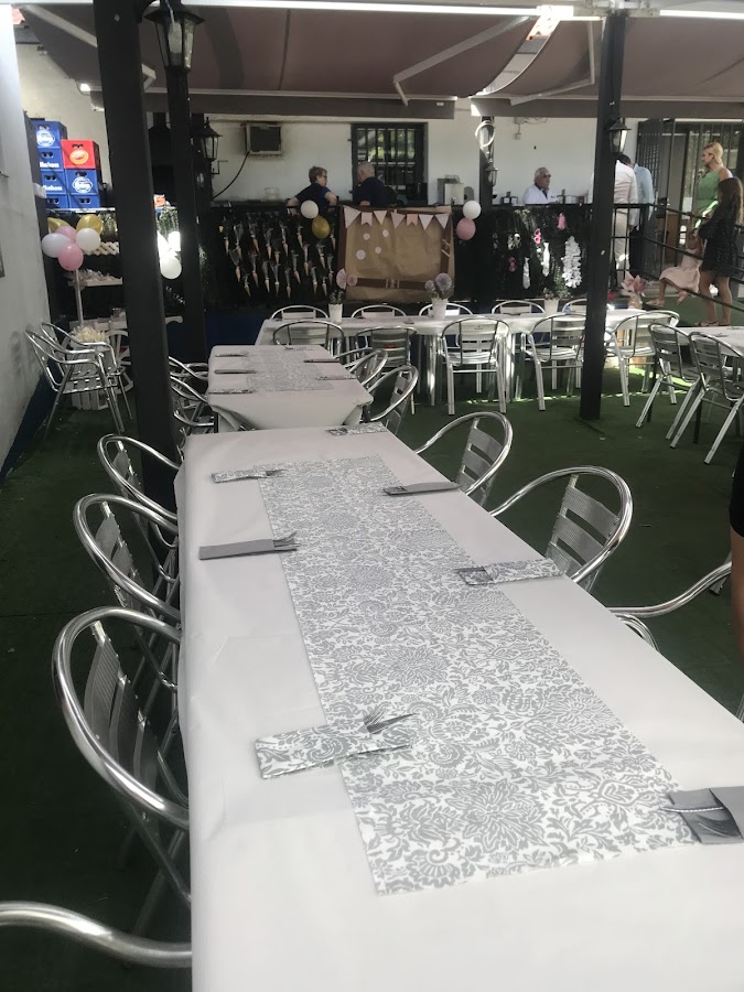 Cafetería Centro Cívico (La parrilla del cívico)