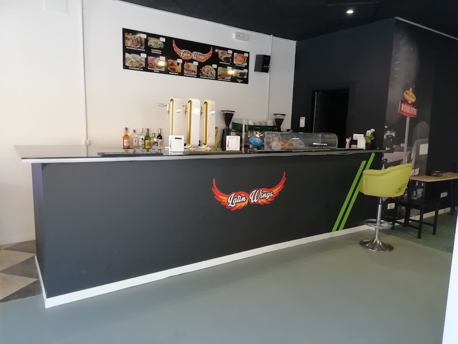 Latín Wings